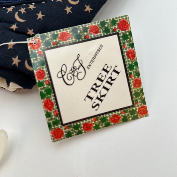 C & F Enterprises Snowman Patchwork Quilt Style Christmas Tree Skirt NWT - Picture 3 of 13